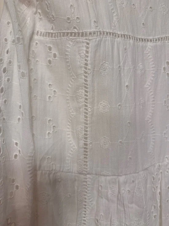 NWT - Zara White Eyelet Cotton Top - Picture 3 of 5